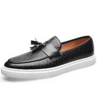 Fashionable patterned loafers