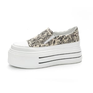Canvas breathable versatile casual sneakers